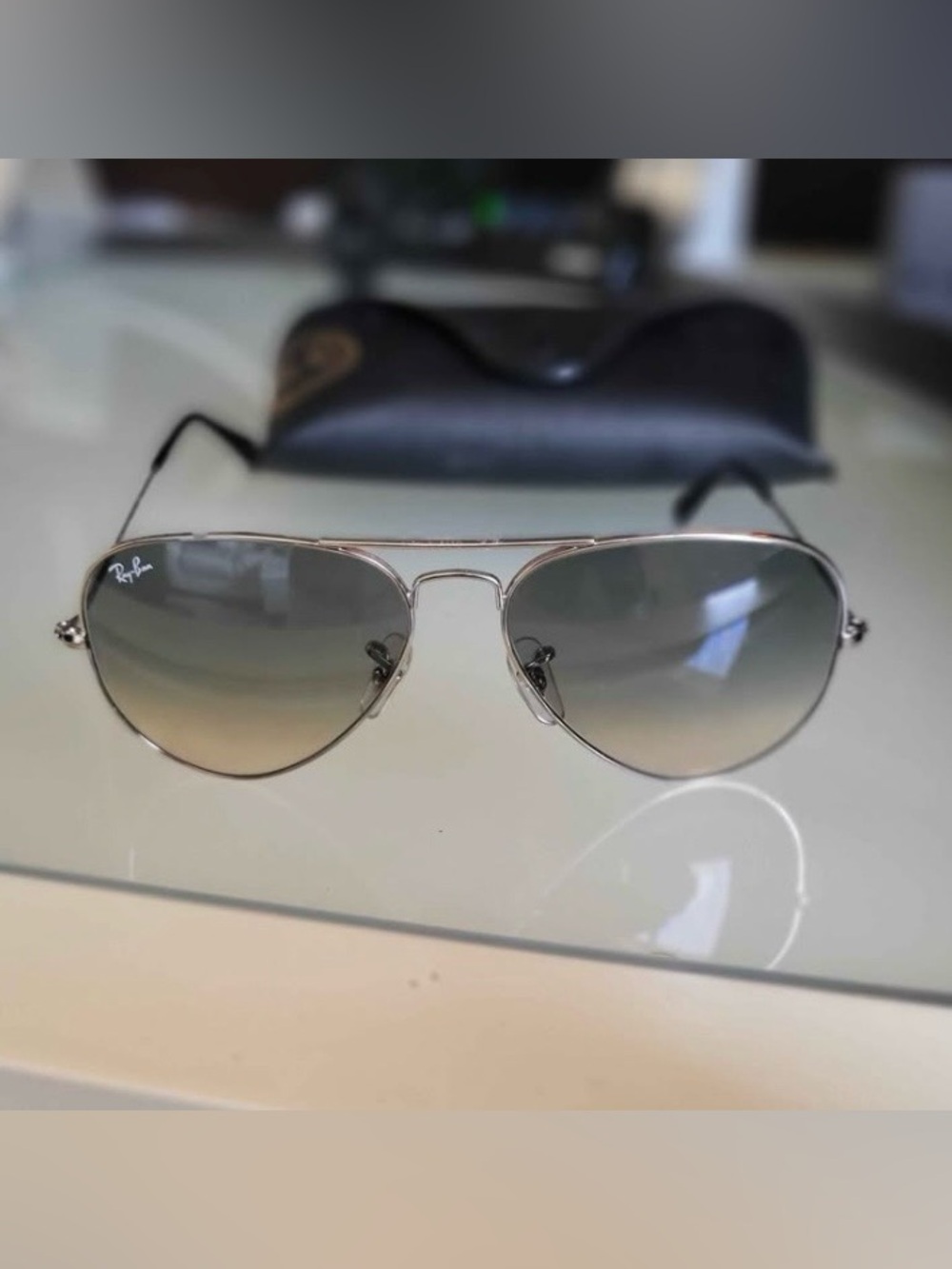 Classic Ray-Ban Aviators - Picture 8 of 9